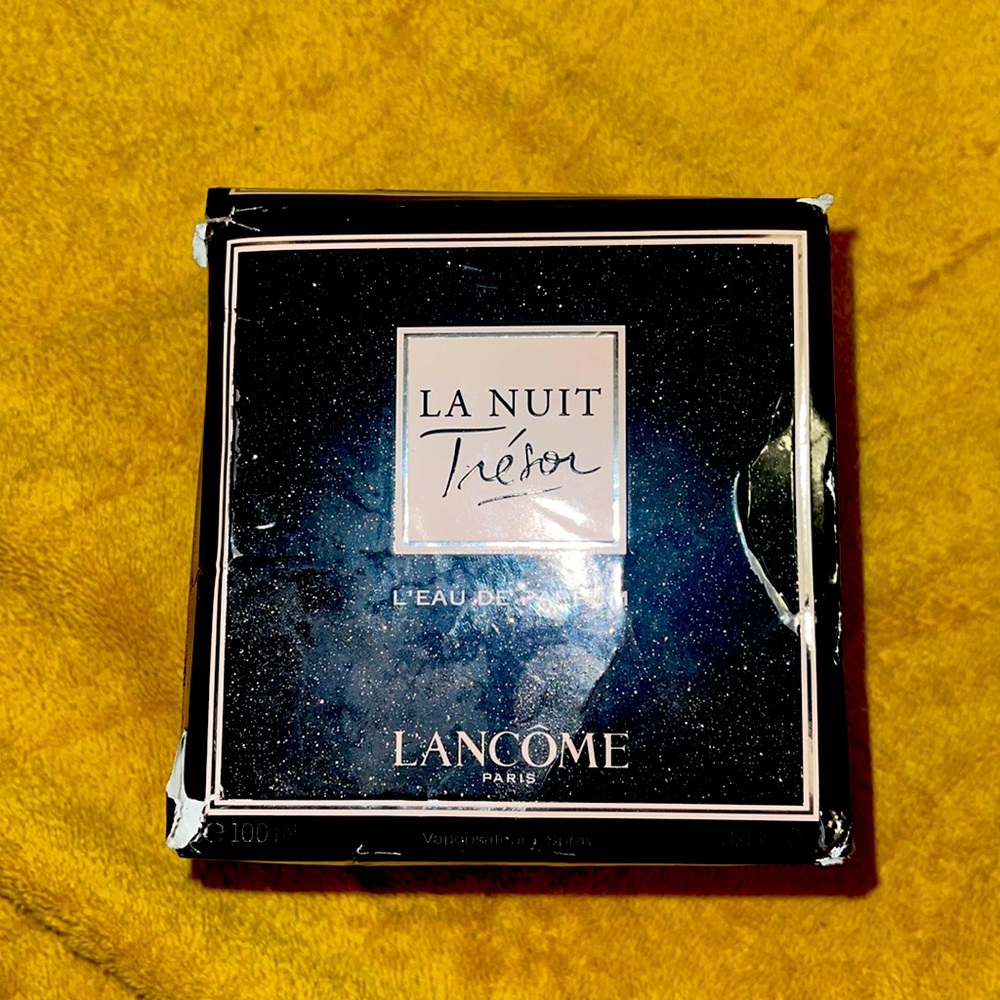 La Nuit Tresor L'eau De Parfum Spray By Lancome
100 ml Women